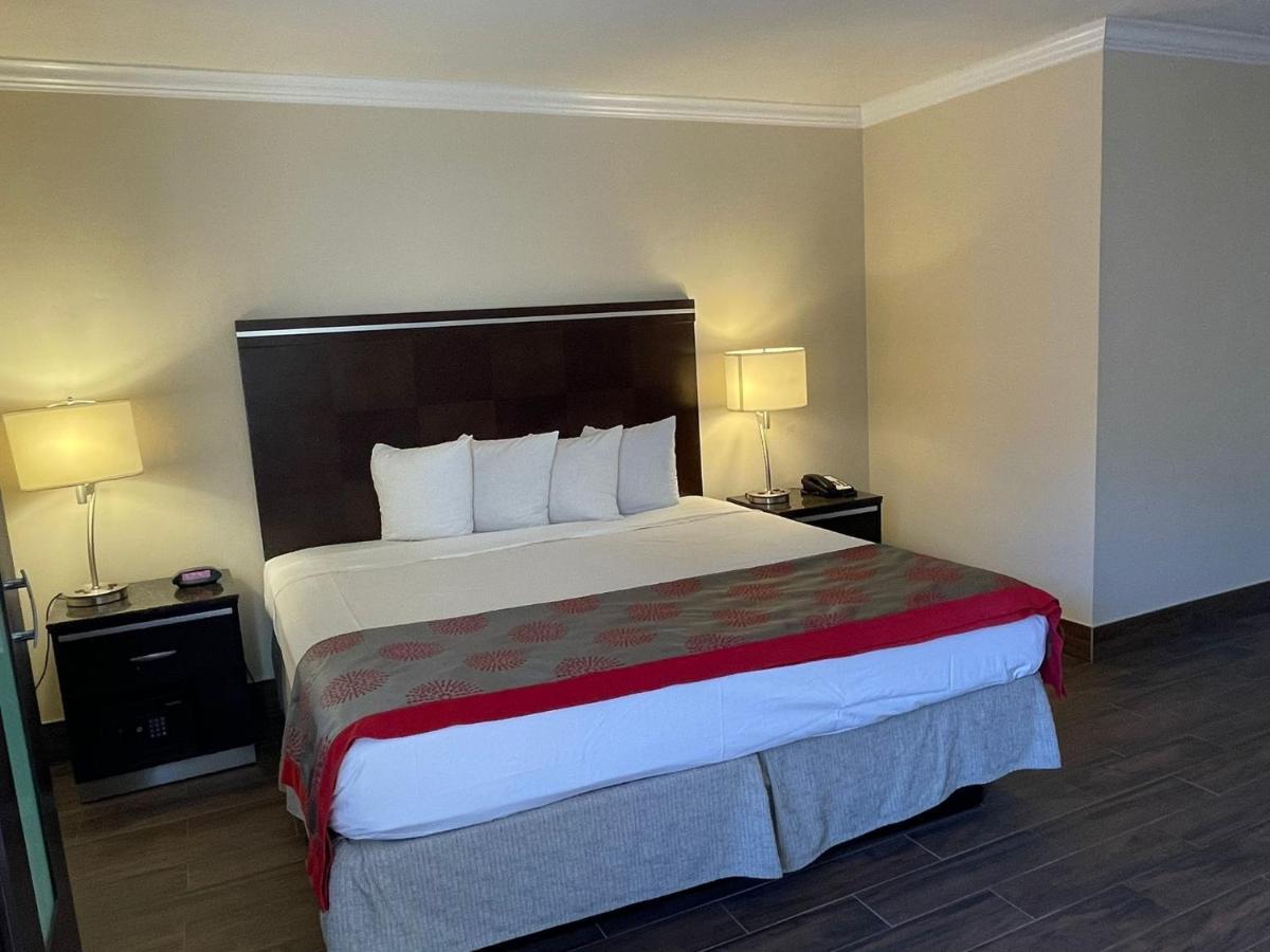 Ramada By Wyndham San Diego Poway Miramar المظهر الخارجي الصورة