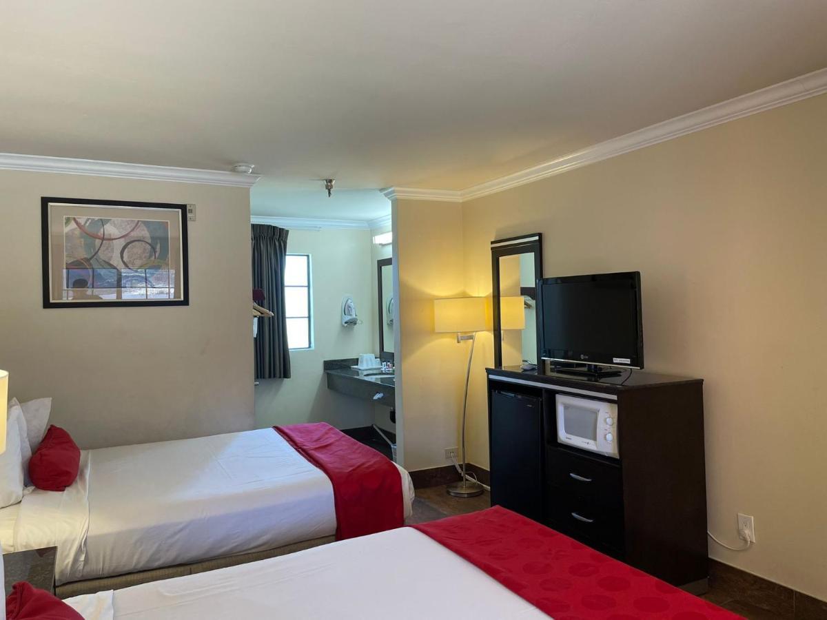 Ramada By Wyndham San Diego Poway Miramar المظهر الخارجي الصورة