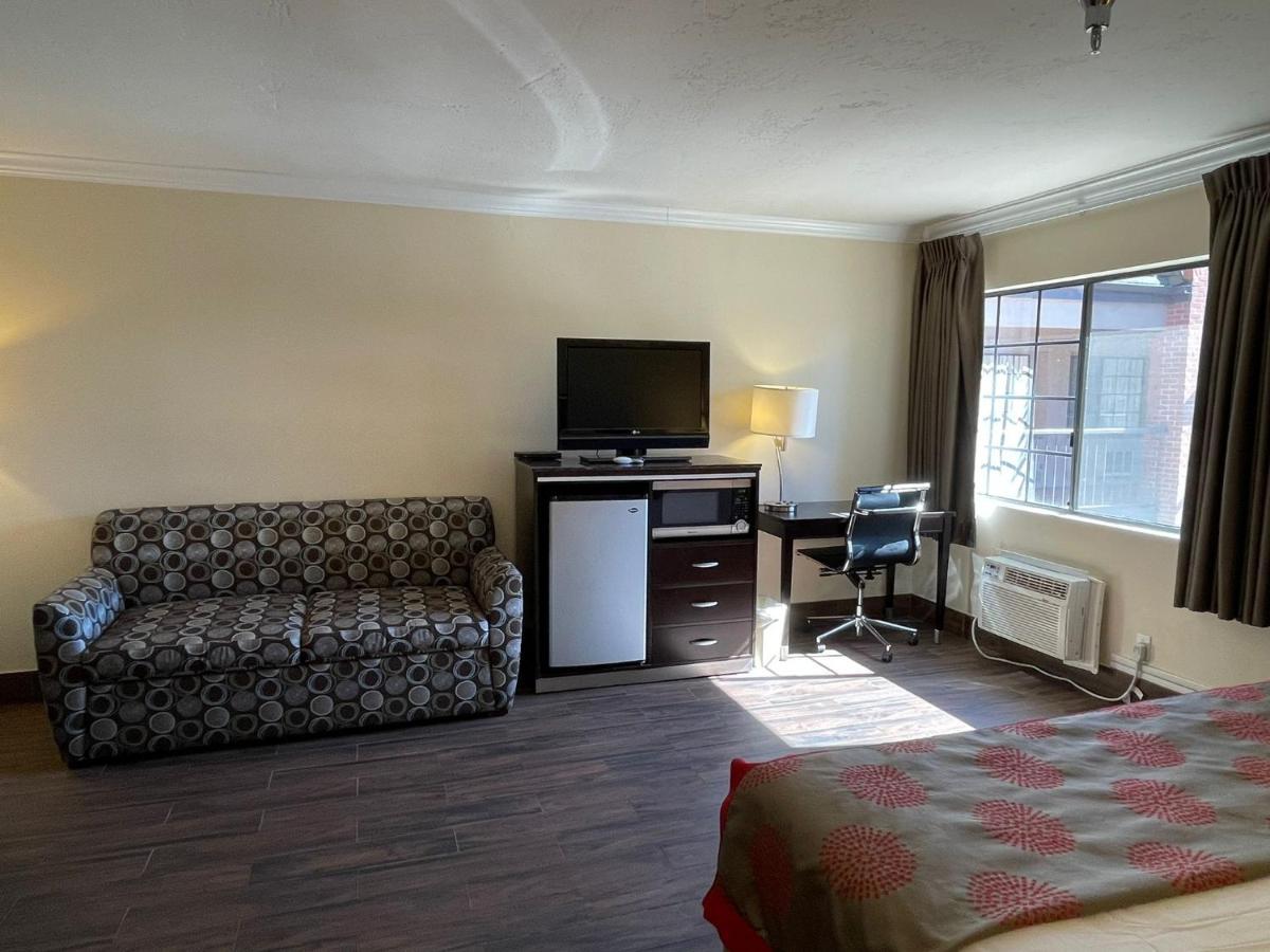 Ramada By Wyndham San Diego Poway Miramar المظهر الخارجي الصورة