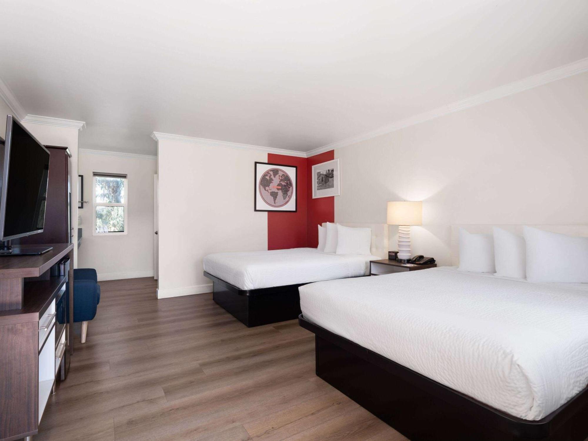 Ramada By Wyndham San Diego Poway Miramar المظهر الخارجي الصورة