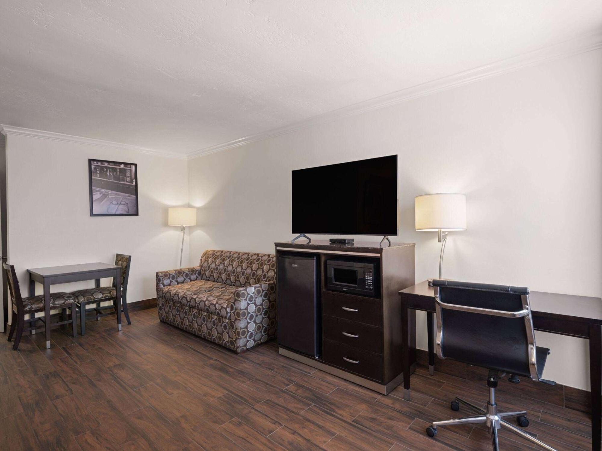 Ramada By Wyndham San Diego Poway Miramar المظهر الخارجي الصورة