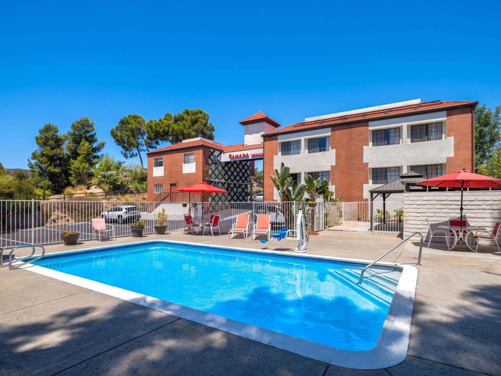Ramada By Wyndham San Diego Poway Miramar المظهر الخارجي الصورة