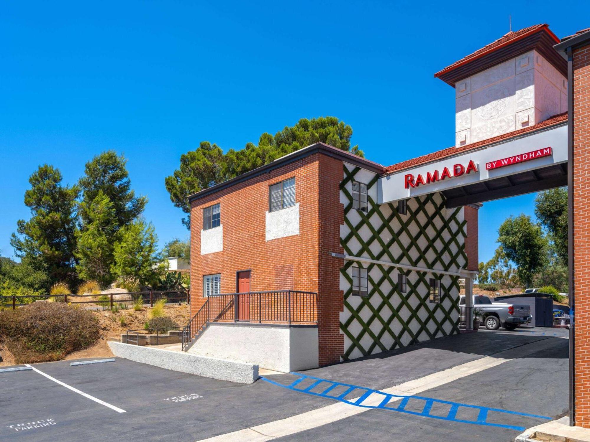 Ramada By Wyndham San Diego Poway Miramar المظهر الخارجي الصورة
