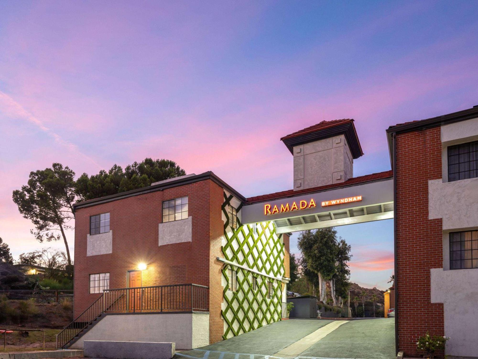 Ramada By Wyndham San Diego Poway Miramar المظهر الخارجي الصورة