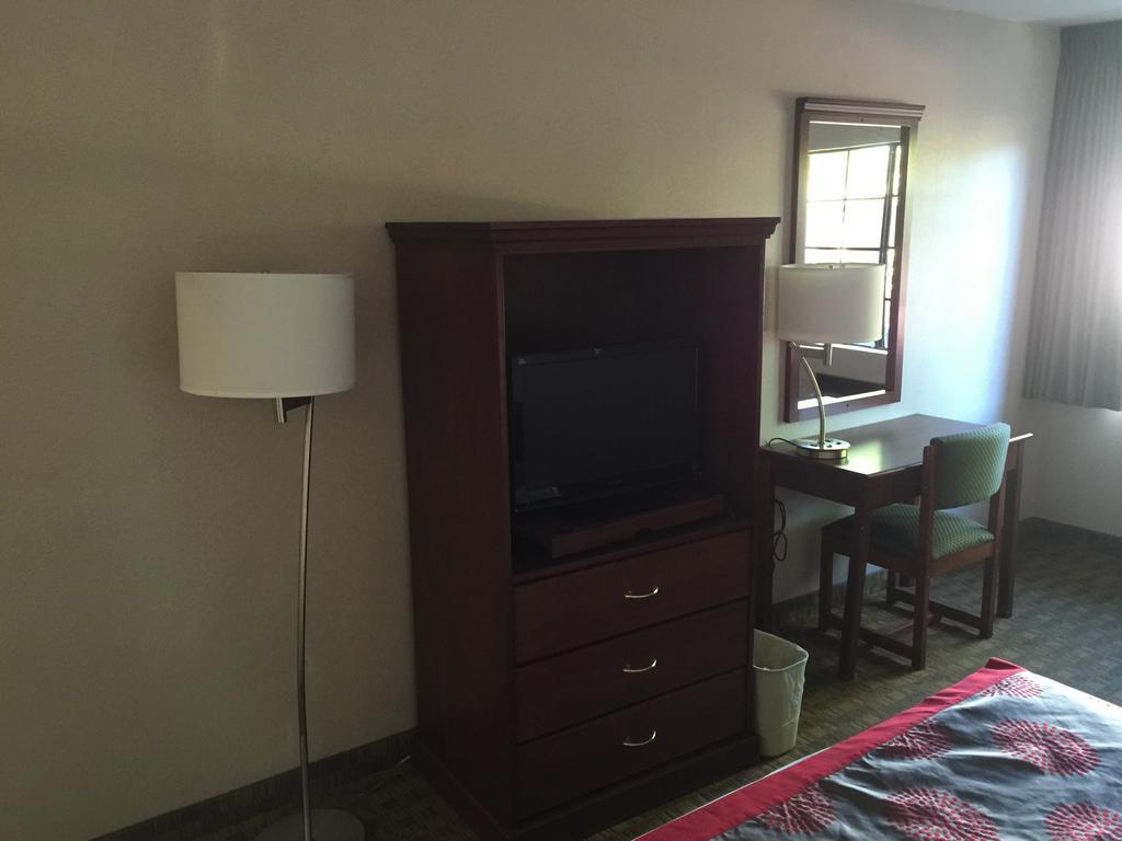 Ramada By Wyndham San Diego Poway Miramar المظهر الخارجي الصورة